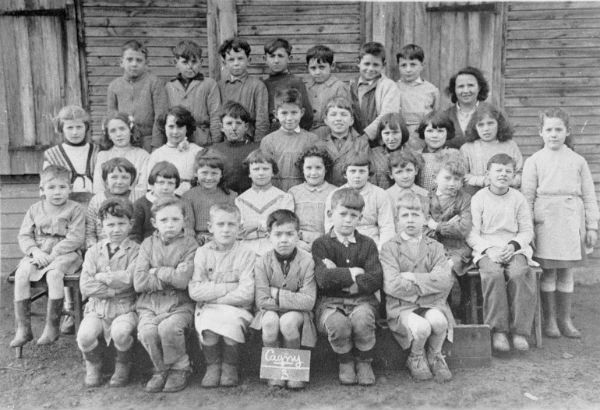 Classe de Mme Mlabète 1955 1956